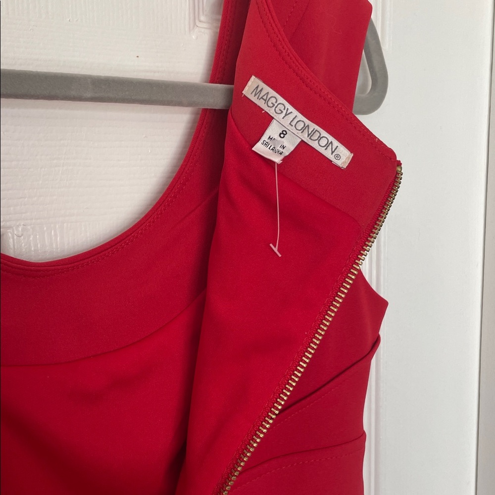 MAGGY LONDON SLEEVELESS BRIGHT RED DRESS SCOOPNECK BACK EXPOSED GOLD ZIPPER SZ 8 - Picture 8 of 11